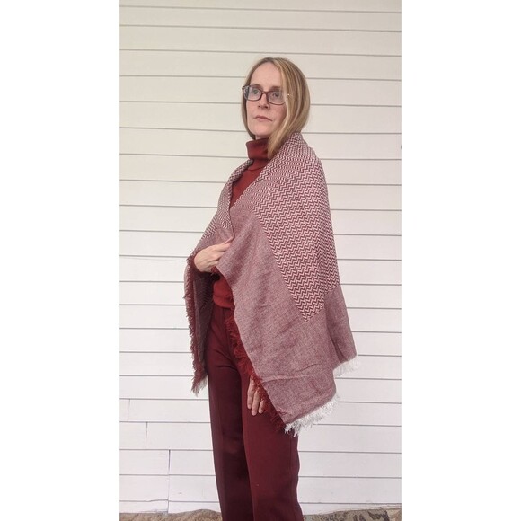 70s Vintage Chevron Shawl Burnt Sienna Wrap Thin Acrylic Autumn - Picture 6 of 7